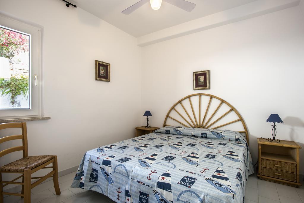 Magi - Appartamenti Maga Circe Ponza Exterior photo